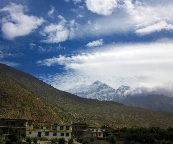 Gokyo to Thaknak 4750m 3-4 hours walk (B, L, D)