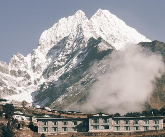 Namche Bazaar - Lukla (2,800m/9,186ft) / Trek duration: 5 - 6 hours, Distance: 17.7 km