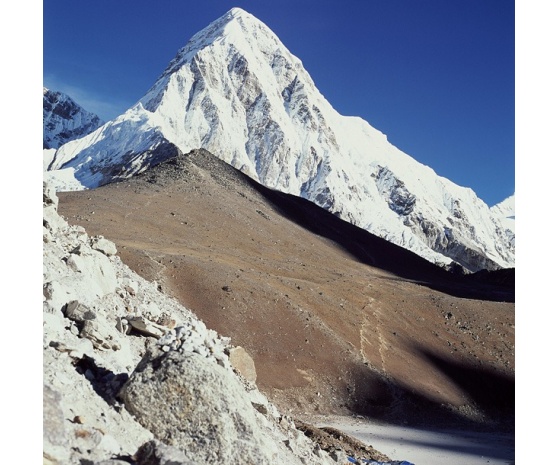 Lobuche to Gorak Shep (5,170 m/16,961ft), visit Everest Base Camp (5,364 m/17,594 ft): 13km, 6-7 hours (B, L, D)