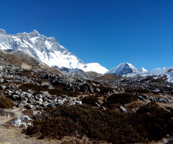 Pangboche to Manjoo 4-5 hrs walk (B, L, D) 