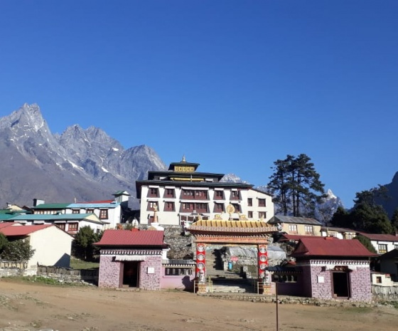 Trekking da Namche Bazaar a Tengboche