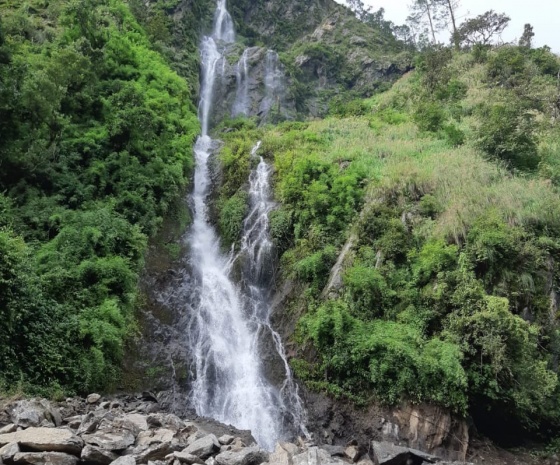 Trek Sing Gumba- Dhunche (2030m/6660ft) approx. 13kms:5-6 hrs walk (B, L, D)