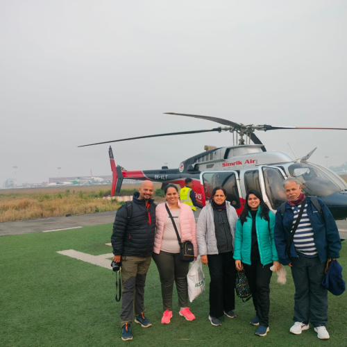 Helicopter experience in Everest: Breakfast above clouds